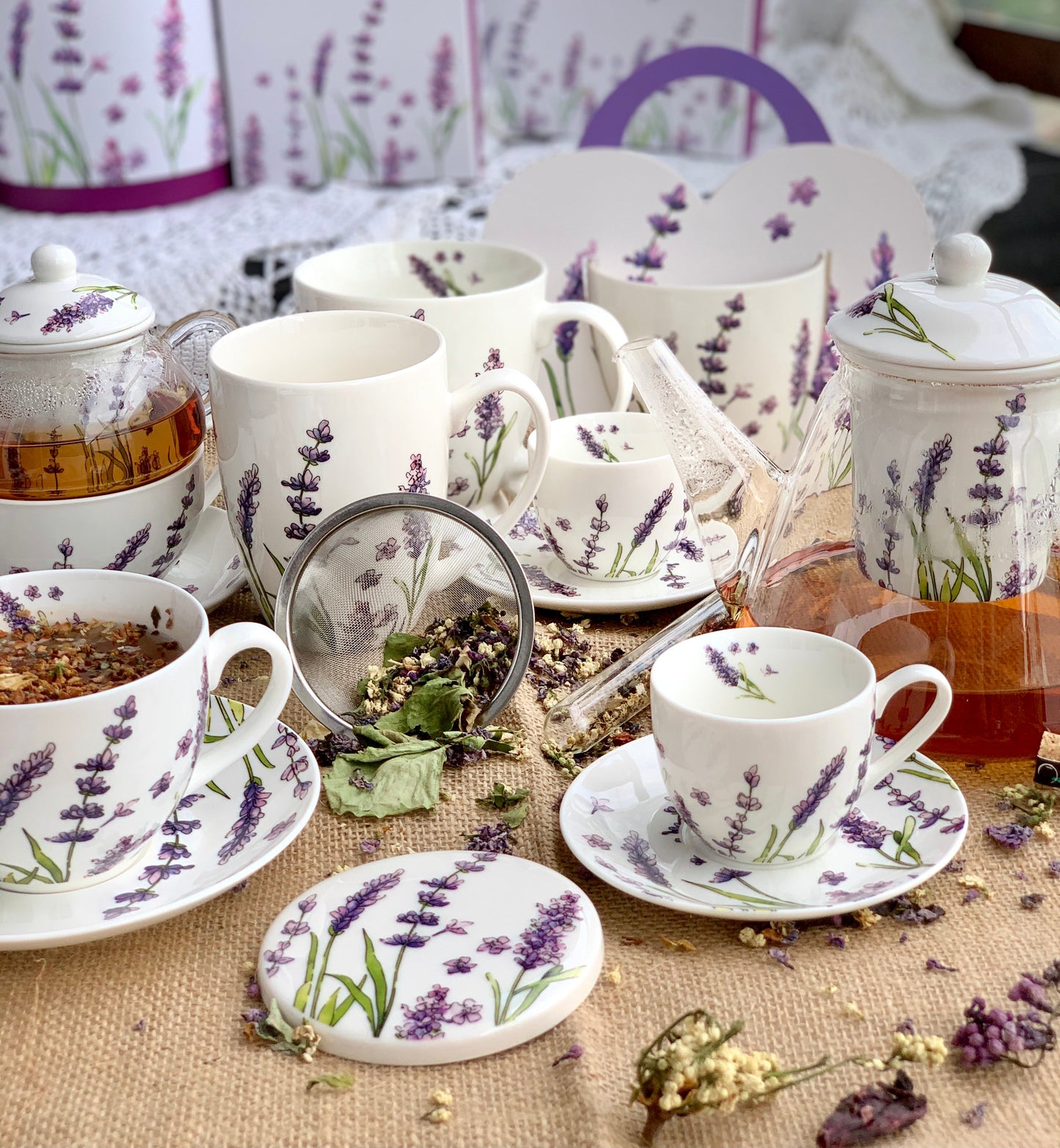 CLASSIC LAVENDER Kaffeetasse mit Untertasse