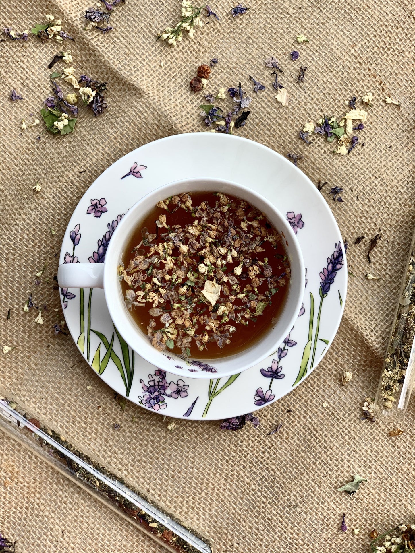 CLASSIC LAVENDER Kaffeetasse mit Untertasse